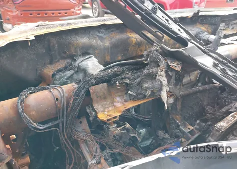 2021 Chevrolet Silverado 1500 4Wd Short Bed Rst z USA, uszkodzony, nr VIN 3GCUYEED2MG203878